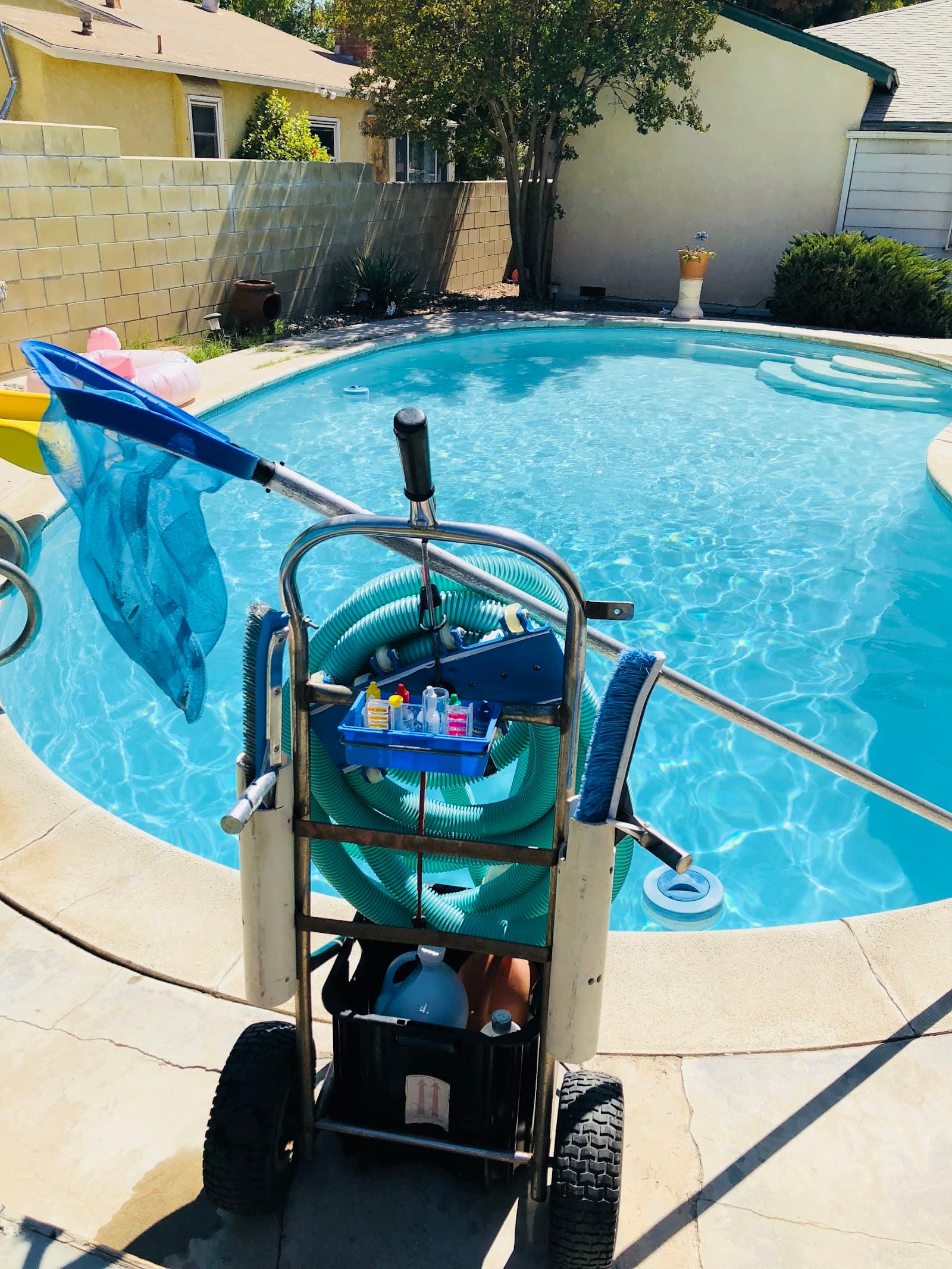 Weekly Pool Cleaning photo 3